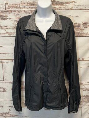 lululemon run: essentials jacket